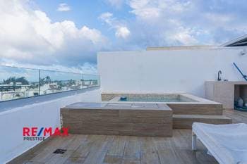 Vendo Penthouse de Lujo a Pasos del Mar en Beach Garden 2
