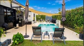 Vendo Villa de lujo con Piscina