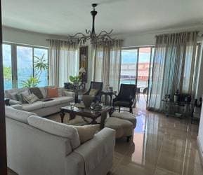 Exclusivo Apartamento de 3 Habitaciones en la Esperilla