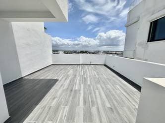 Penthouse de 3 niveles con Terraza Privada en Los Cacicazgos