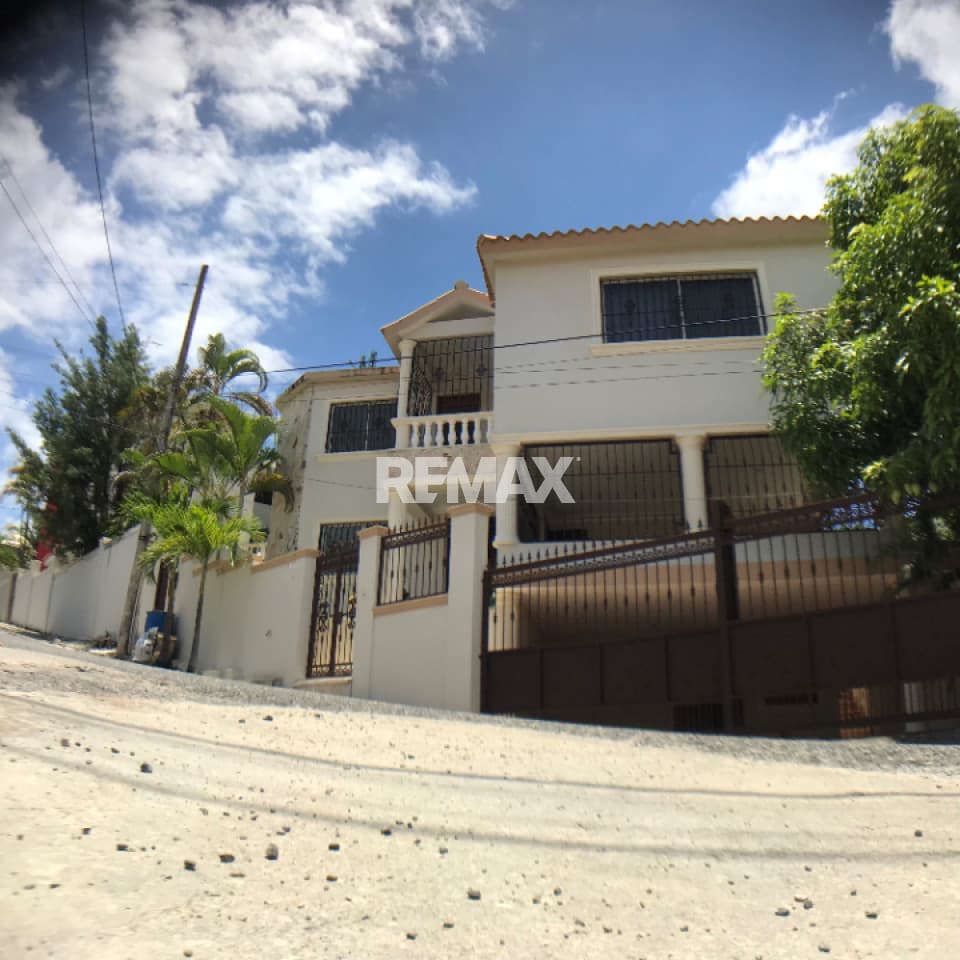 6-bedroom house for sale in Urbanización Paraíso Del Caribe, Santo Domingo Oeste
